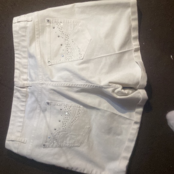 Faded gloy - Picture 2 of 2